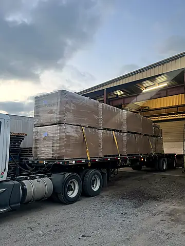 Double-stacked load at a partner warehouse, Delivery